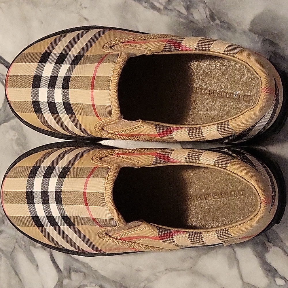 Kids burberry shoes